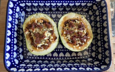 Gevulde courgette met feta en pesto