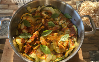 Superzachte courgettes met harissa en citroen