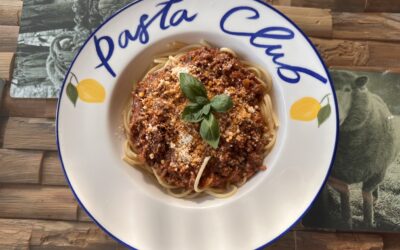 Pasta bolognese met rode wijn en zelfgemaakte passata